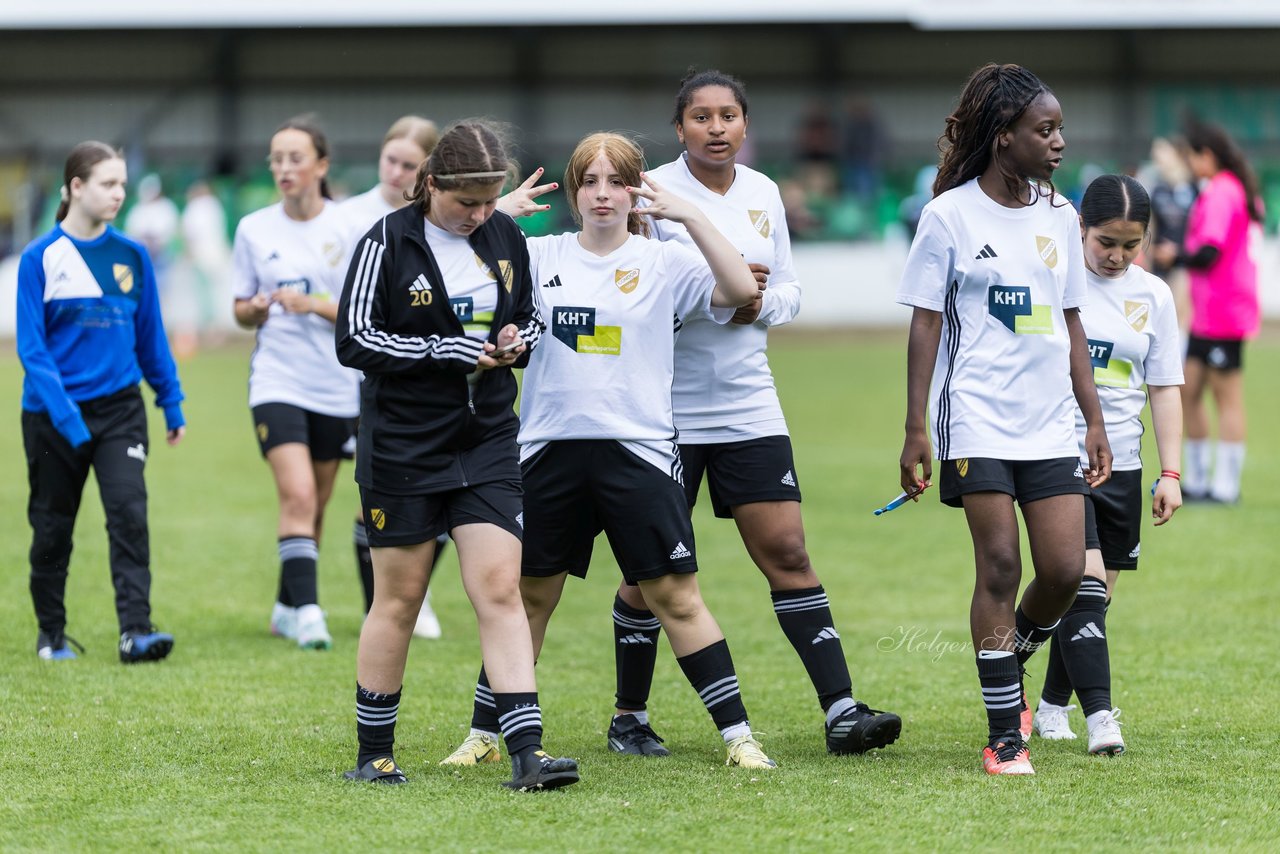 Bild 52 - Loewinnen Cup